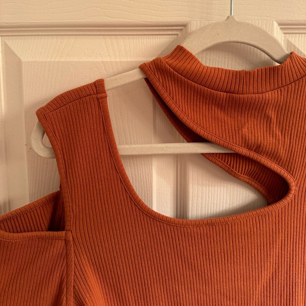 ASOS Design Curve Ribbed Cut Out Top | Size 20 - Picture 4 of 4